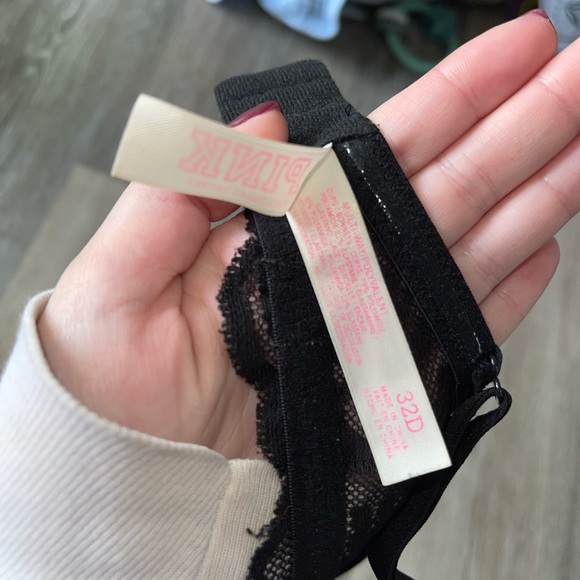 ✨5/$15 VS bra - Picture 3 of 3